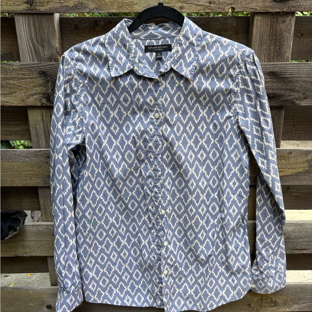 All Gender Banana Republic Blue Patterned Button Down Shirt